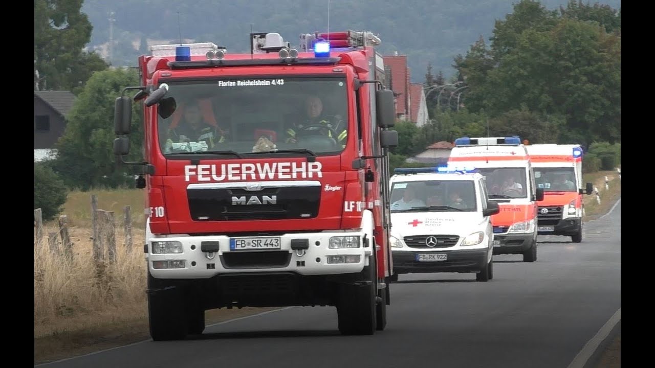 [E57 Sirenenalarm] Einsatzfahrten Feuerwehr und Rettungsdienst zu Flächenbrand in Reichelsheim