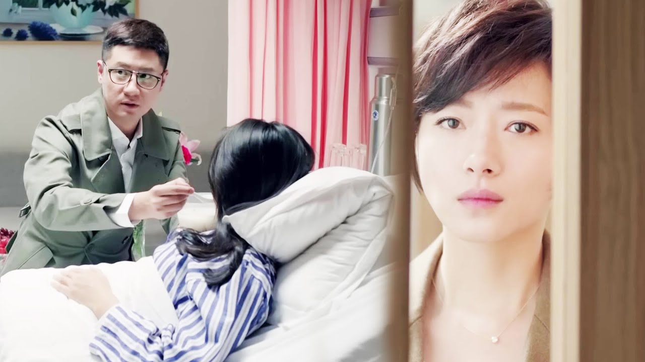 Wife caught husband taking care of mistress and filed for divorce， husband was panicked!