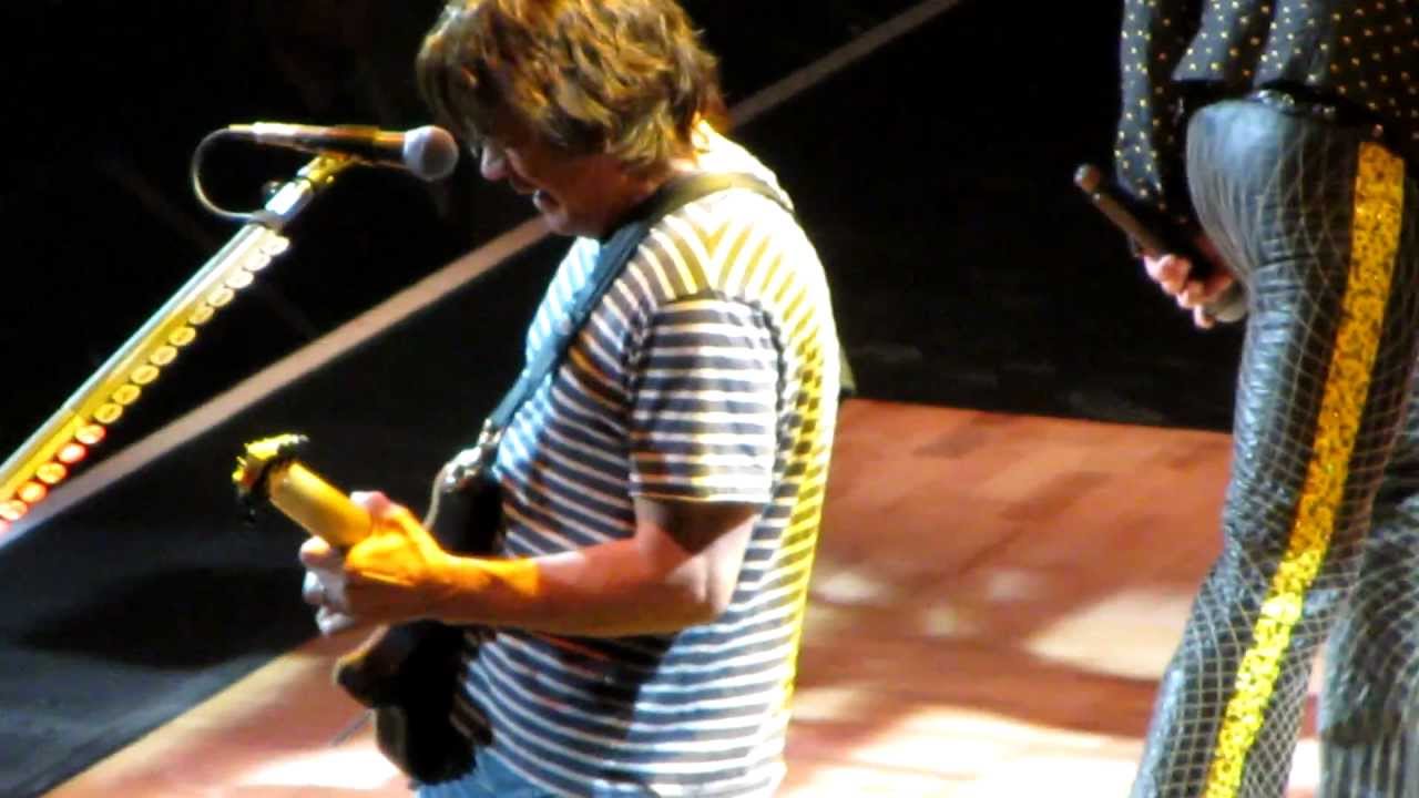 Van Halen - Unchained (LIVE at MSG)