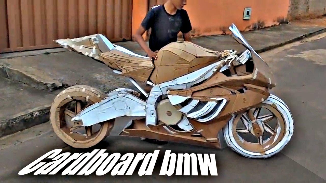Я построил картонный мотоцикл BMW S 1000 rr.