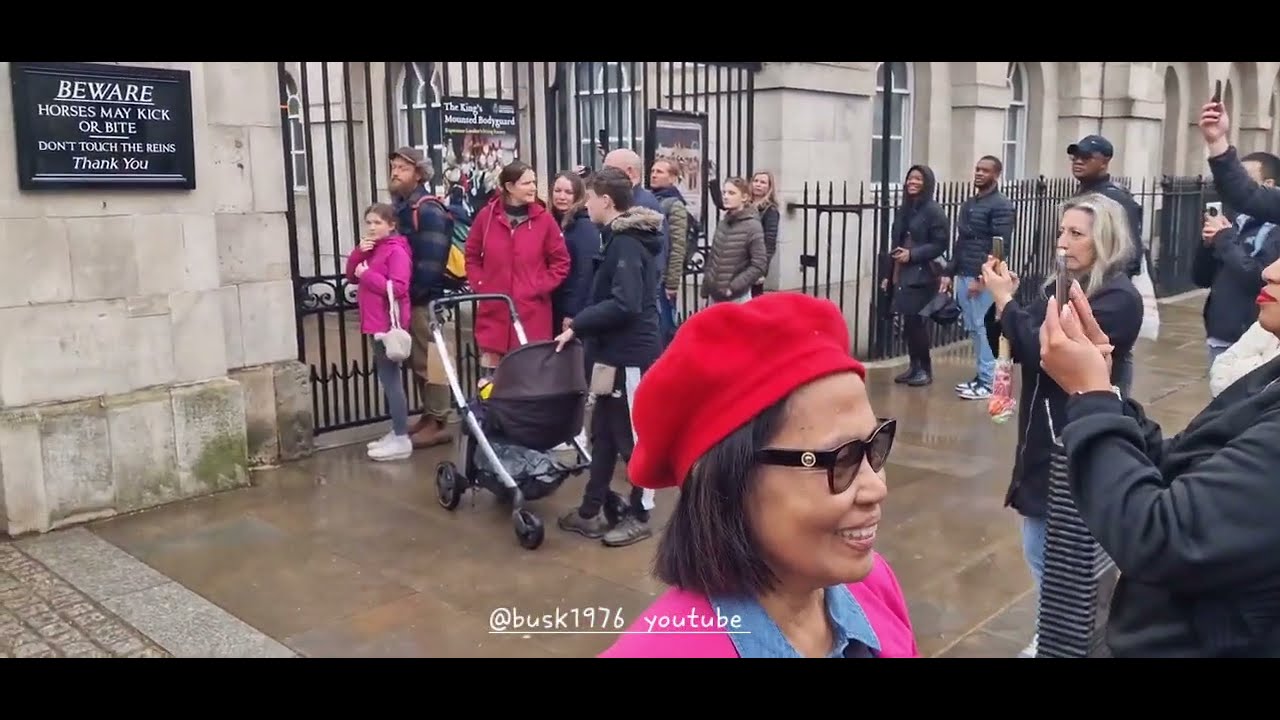 Get behind the bollards, Kings Guard shouts #thekingsguard