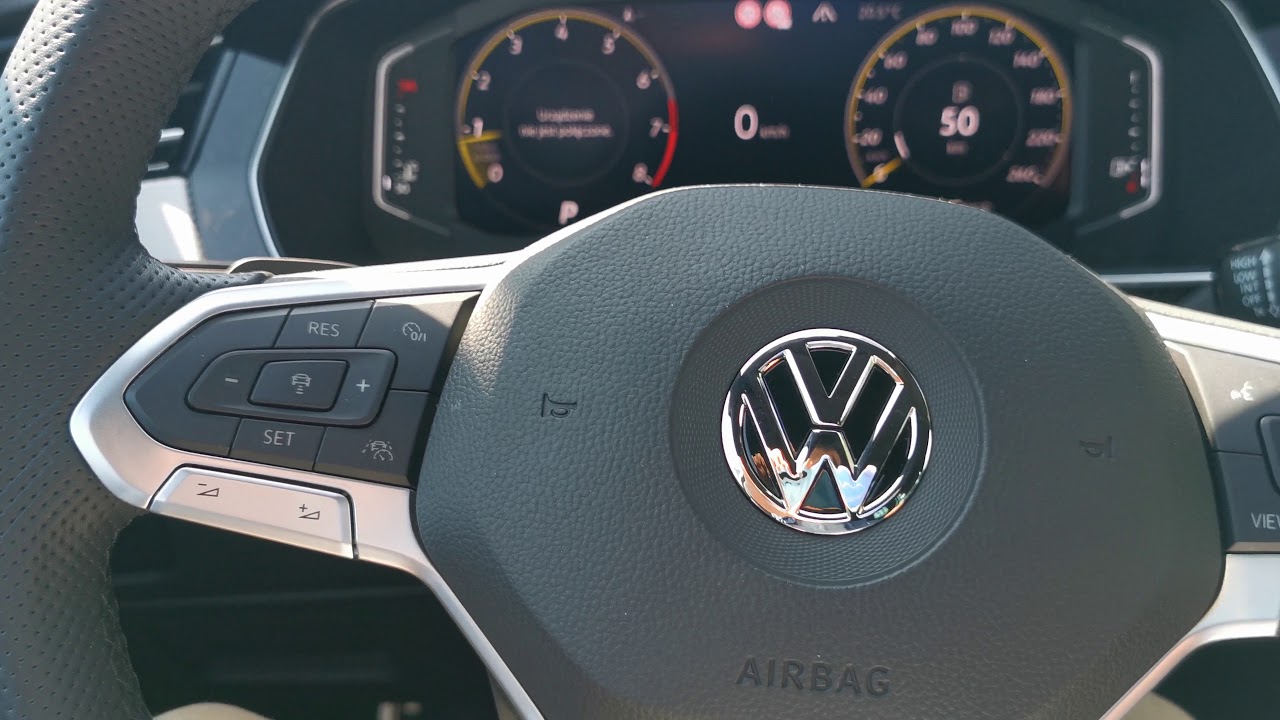 Prezentacja VW Passat R-line Edition 272KM - Volkswagen Staszak