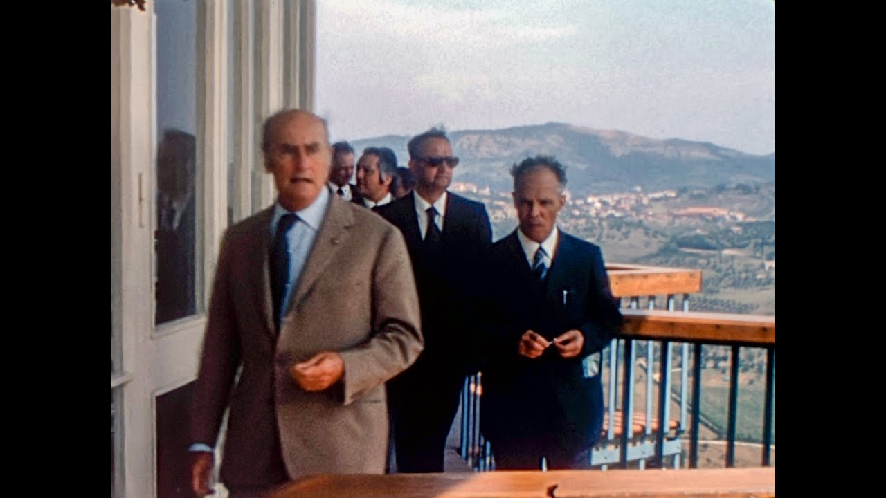 Mario Spagnoli illustra la Città Della Domenica | Filmato di Repertorio (1973)