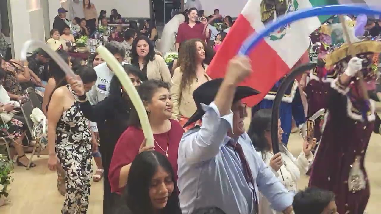 Chinelos con Musica de viento!! Desde SANTA BARBARA, CA. 