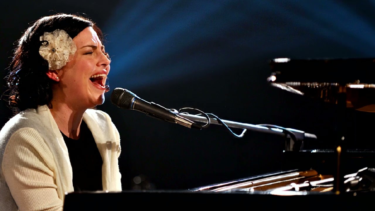 Amy Lee - Your Love (enhanced audio quality) [Live]