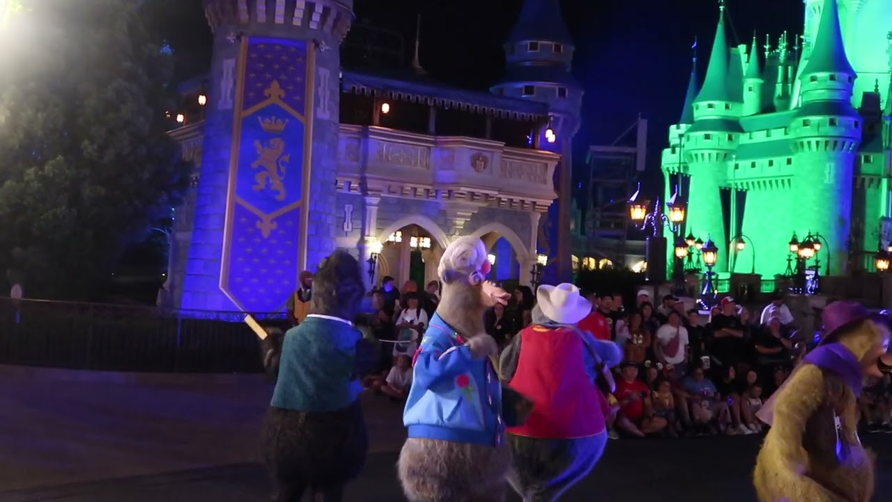 Mickeys Not So Scary Halloween Party Boo To You Parade 2025
