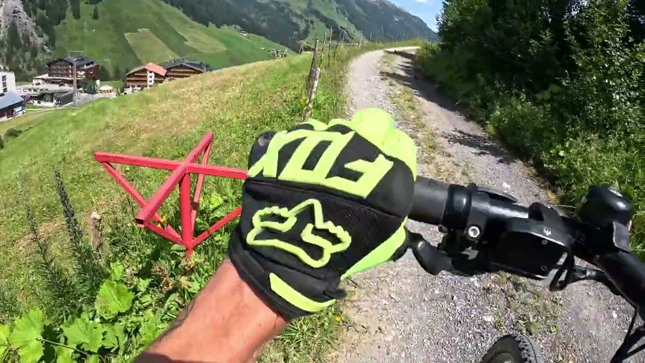Warth am Arlberg E-Bike Downhill von Wannenkopf nach Warth