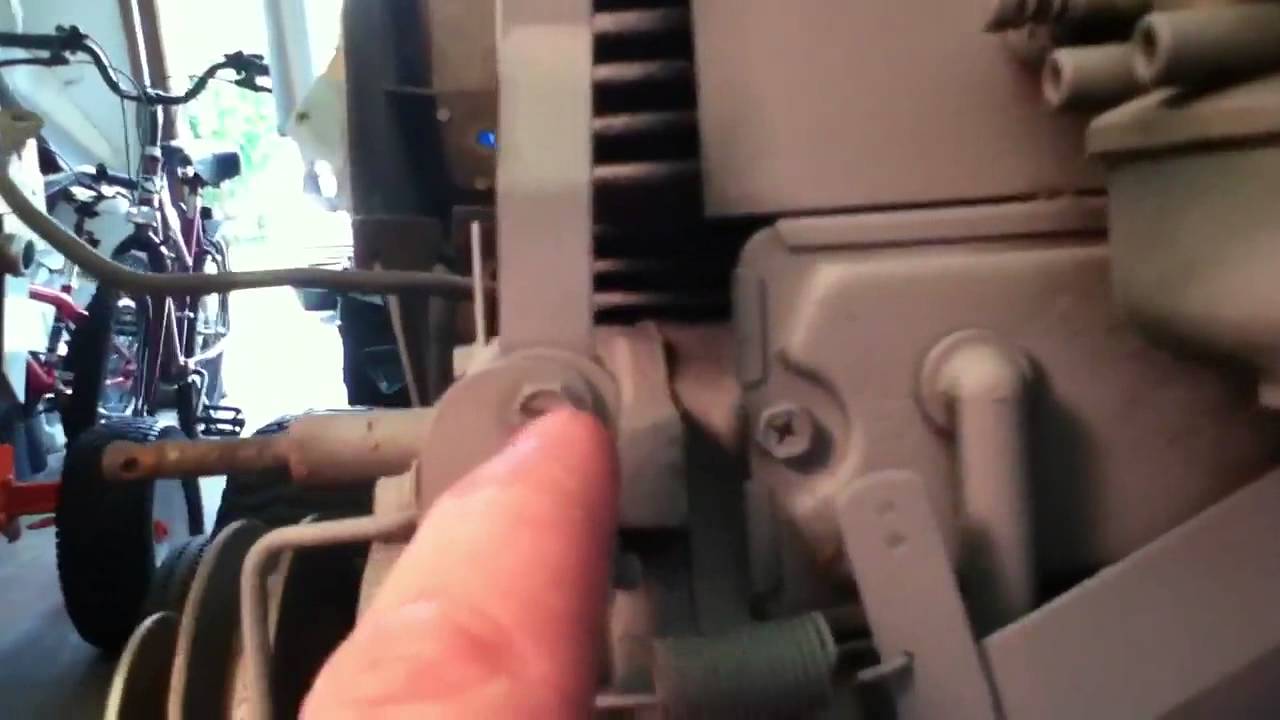 Carb and governor linkage setup on a techumseh
