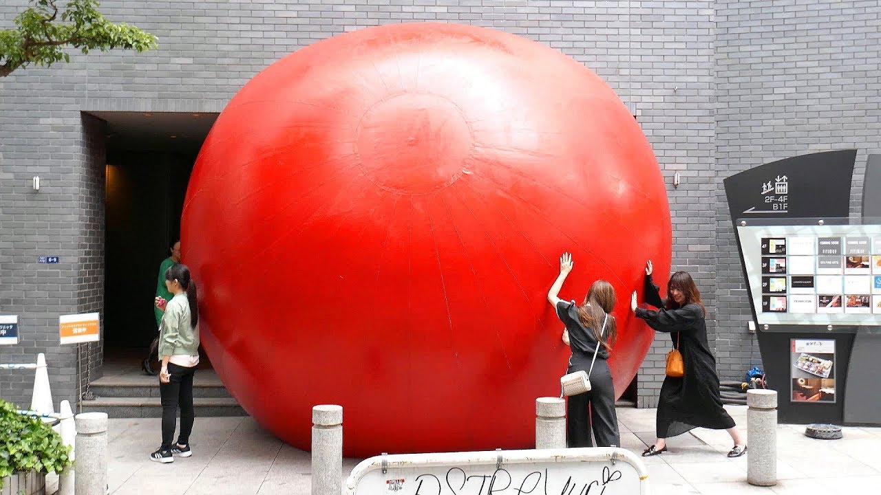 【4K】六本木アートナイト 2019「RedBall Project（レッドボール・プロジェクト）／カート・パーシキー Kurt Perschke」2019.5.20 @ピラミデビル