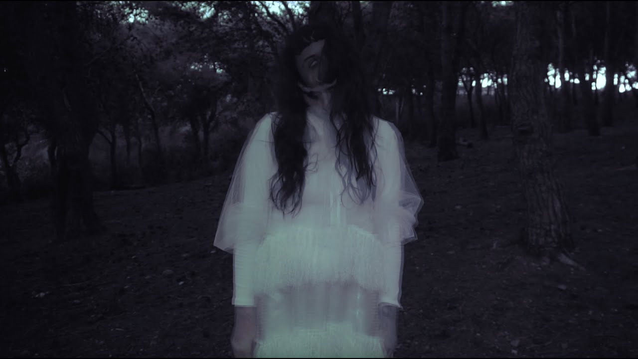 FIRE AFFAIR - LADY IN WAITING