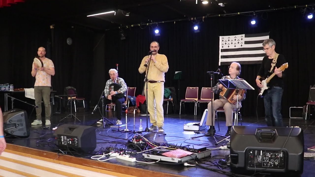 Kost ar c'hoat joué par mon groupe Keinvor au fest-deiz du 19.03.23 à Sautron (44)