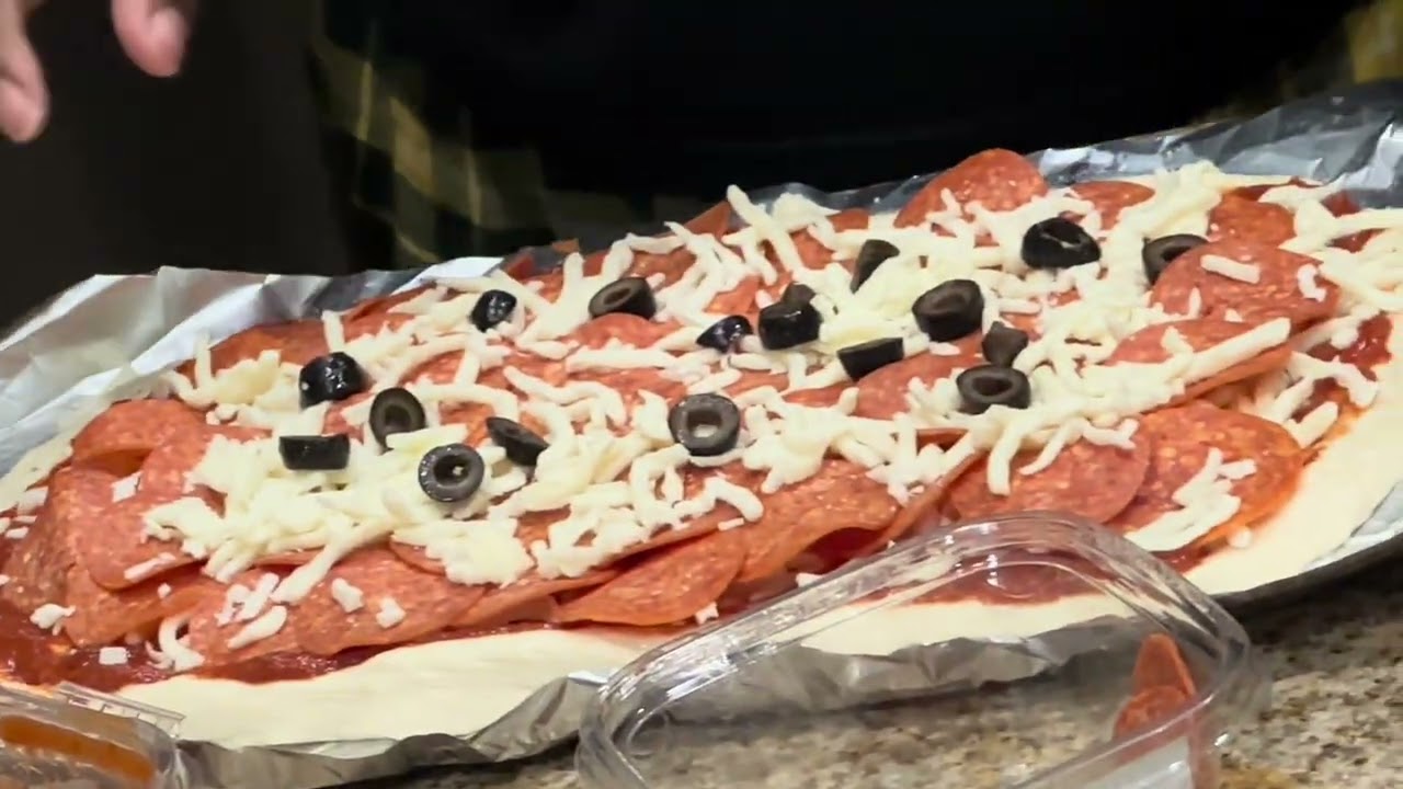 Making PIZZA from home