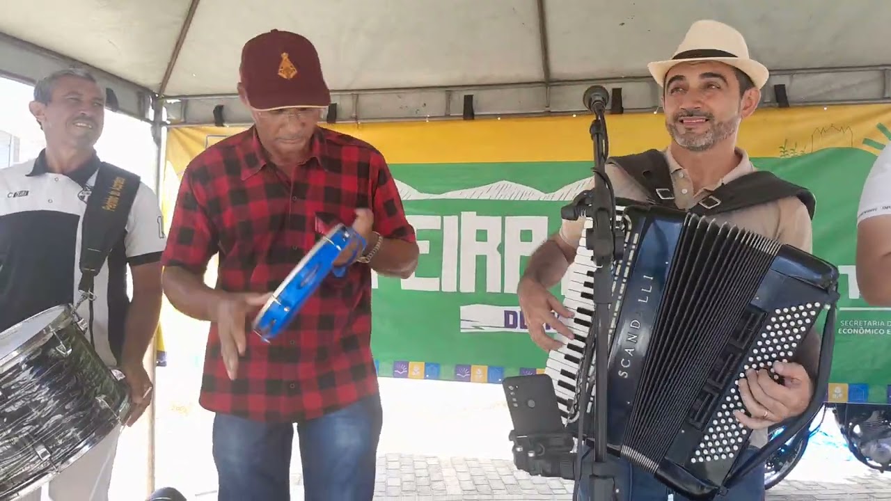 FORRÓ NA FEIRA LIVRE DE TAUÁ-CE !