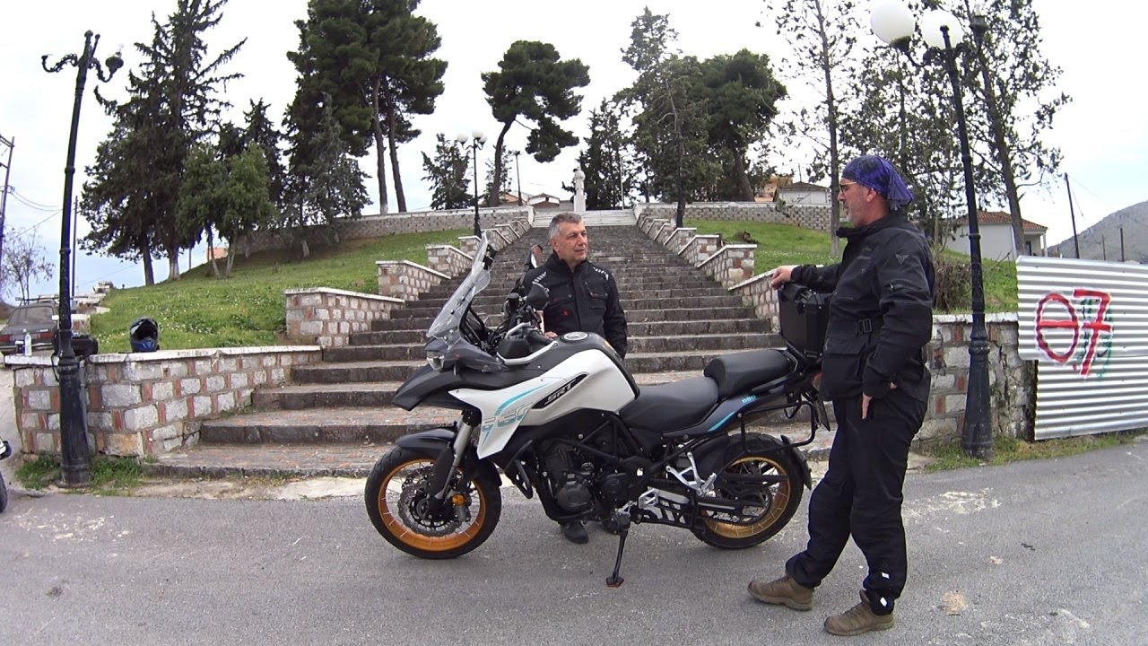 Γιατί  QJ  SRT 550 X