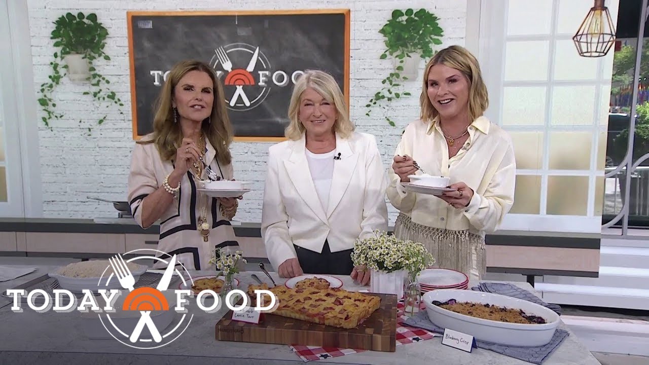 Martha Stewart Shares Blueberry Crisp and Rhubarb Tart Recipes