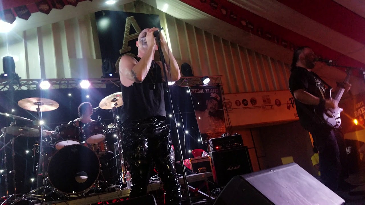 Michale Graves- Descending Angel (Live in El Salvador)