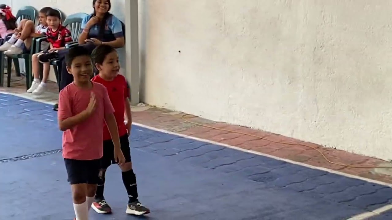 Torneo en el colegio con dash 