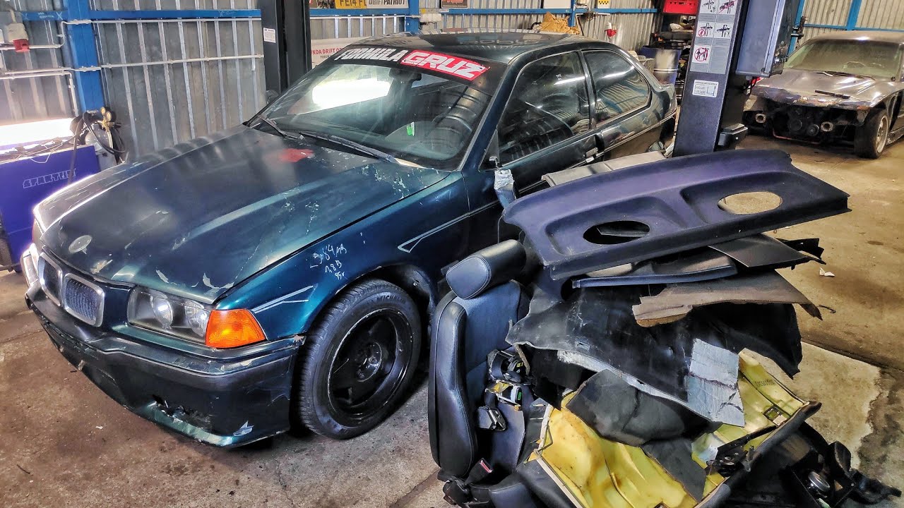 Rozbieranie auta - Gruz Projekt - BMW E36 1.8IS