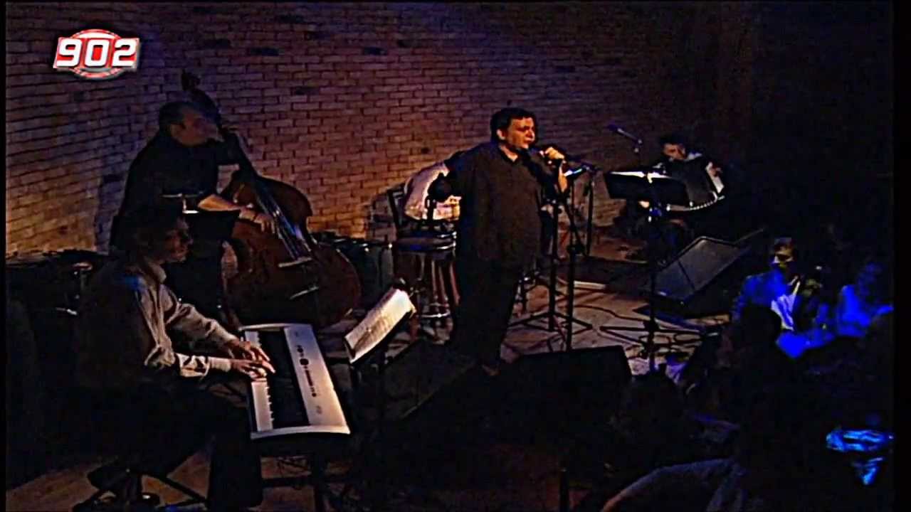 ΕΝΑΣ ΕΥΑΙΣΘΗΤΟΣ ΛΗΣΤΗΣ - Μανώλης Μητσιάς