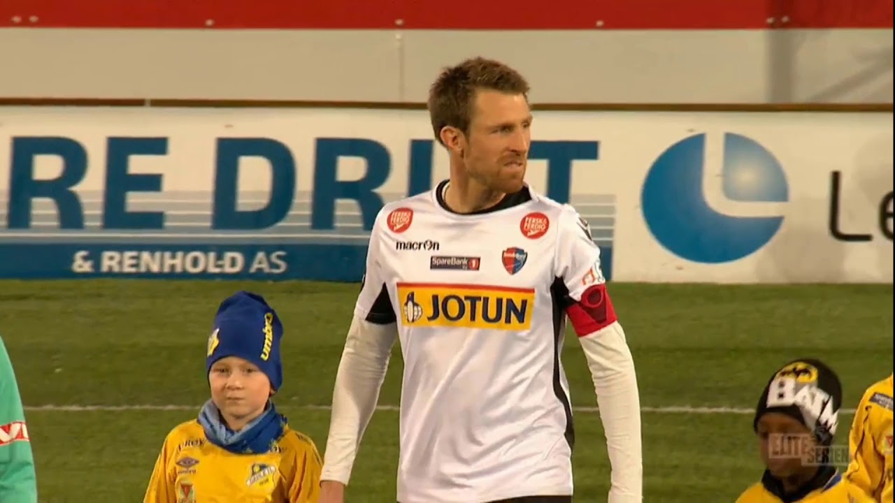 Dahle IL er maskoter. KBK mot Sandefjord