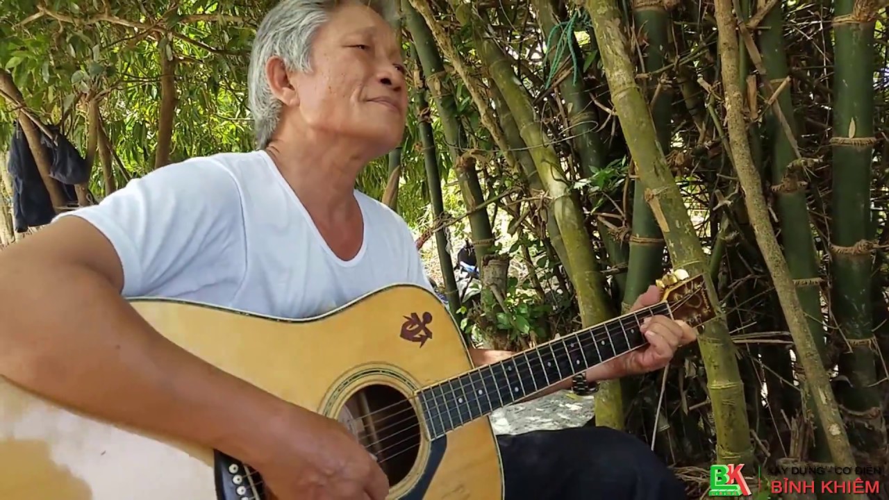 Guitar Bolero.  XIN TRÒN TUỔI LOẠN.  Ca sĩ hot nhất được bình chọn - NGUYỄN BỈNH KHIÊM