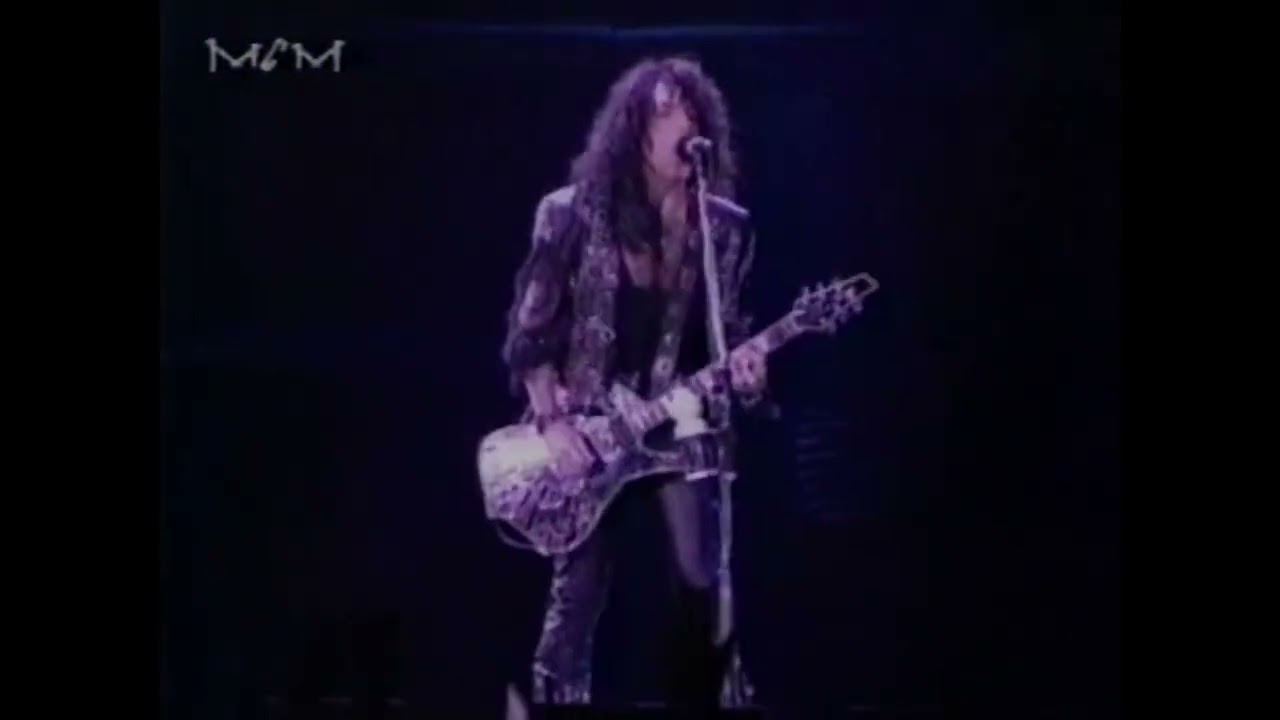 KISS Live at Wembley Arena, London, England May 21, 1992 (I Stole Your Love & Deuce)