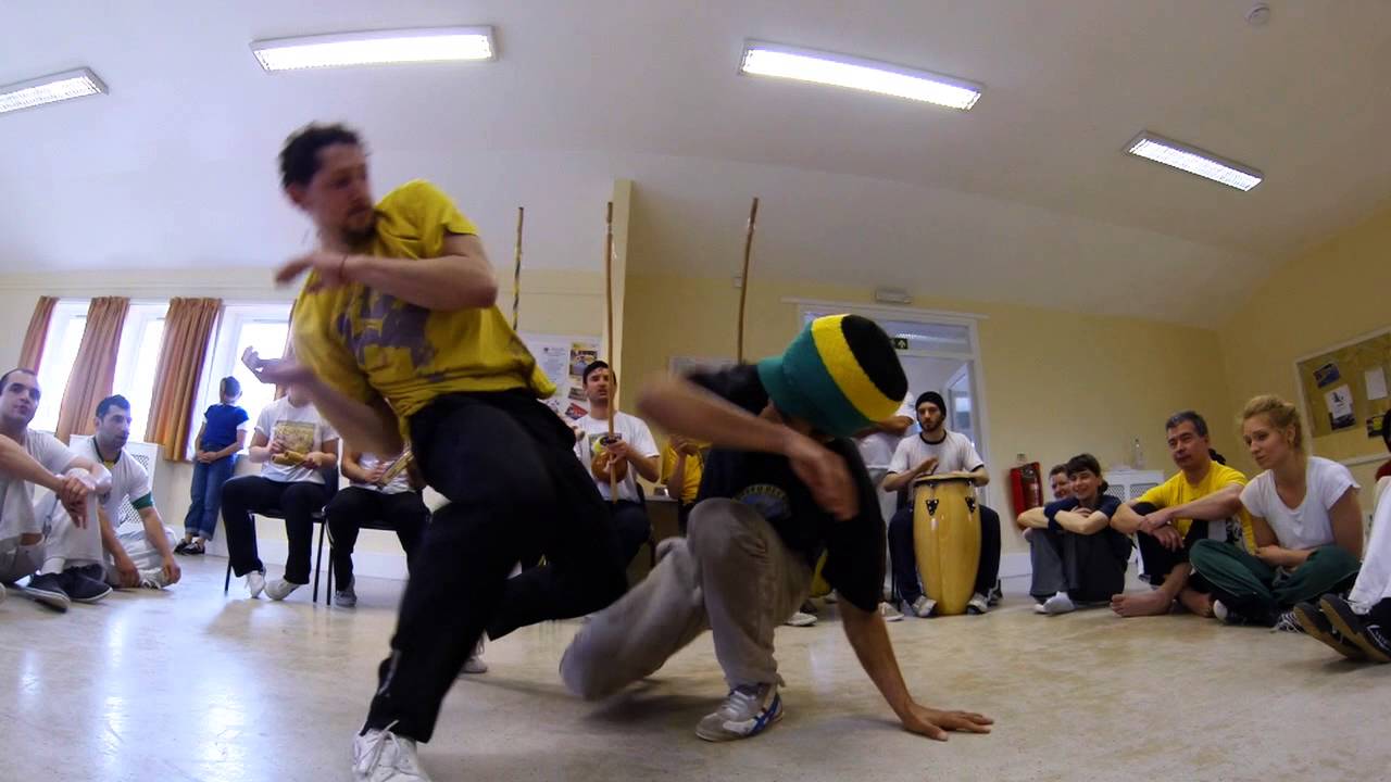 Contramestre Toicinho & Professor Varig (no evento em Saffron Walden, Cambridge) Negaca Capoeira