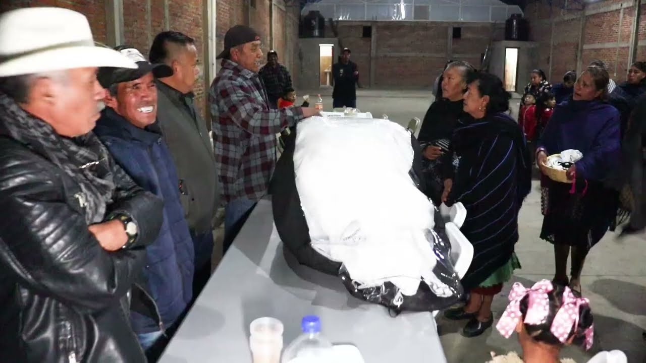 Boda de Martín Agustín y Dulce Bravo en Tanaco Michoacán - 1 de 7