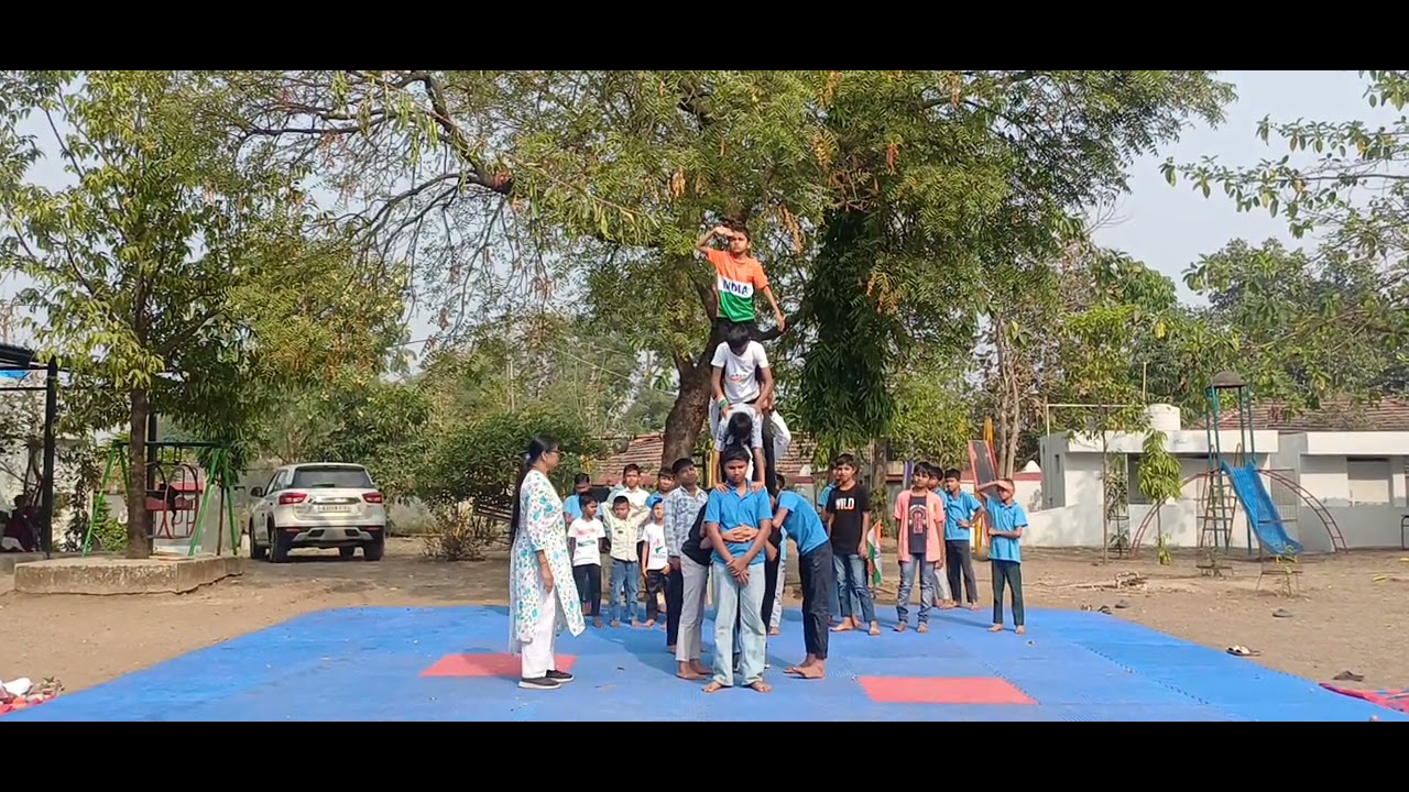 PYRAMID   26TH JANUARY   PRIMARY SCHOOL GUNKHADI