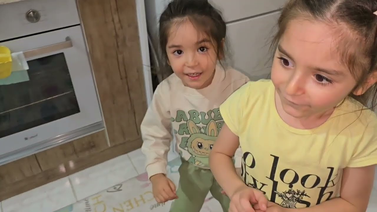 OLAMAZ RAİNBOW BLUE FRİENDS GECE 3'TE GÜVENLİK KAMERALARINA YAKALAND ESİLA MENESA 