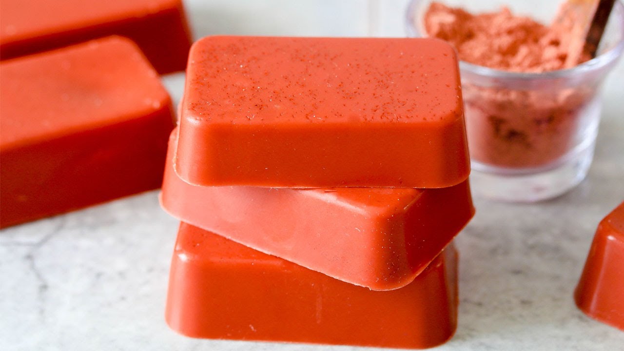 ROSE CLAY SOAP: Melt and Pour Soap DIY