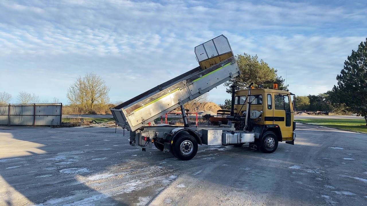 Köp Lastbil tippflak Volvo FL6 4X2 på Klaravik