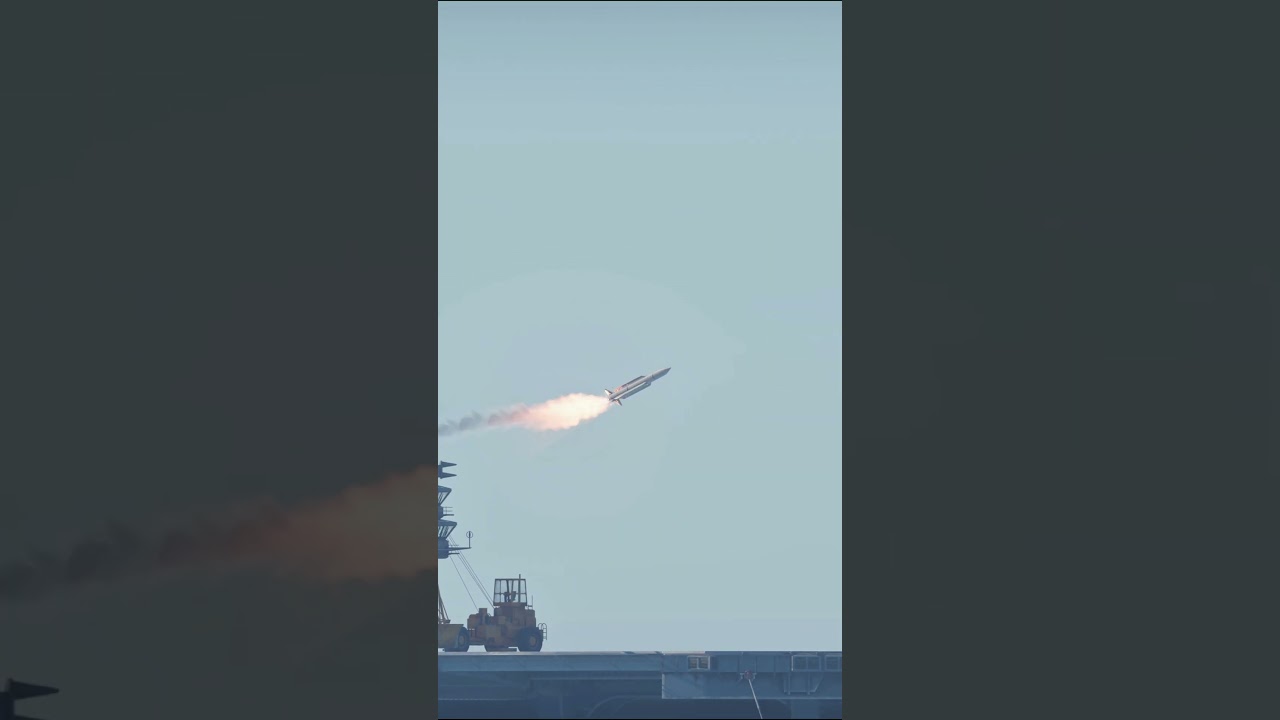 Guided Missile Passes Warship &ndash; Close Call Over the Sea | War Thunder