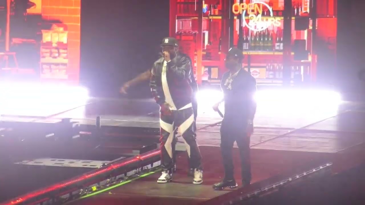 50 Cent - I'm On Some Shit/What Up Gangsta/I Get Money/Hate it or Love it (Live in Montréal)