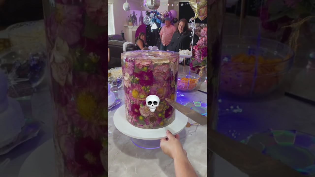 Она очень расстроилась, что я ее подстригла 😳