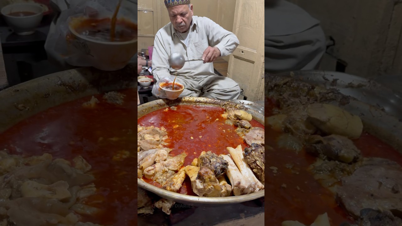 Oldest Bong Paye in Pakistan | Tara Bong Paye | Hidden Nashta Point in Lahore | QK Food Diaries