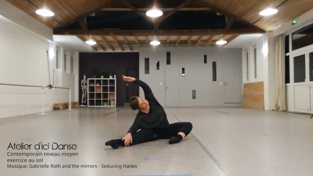 Atelier d'Ici Danse - cours contemporain Débutant - exercice sol - Novembre 2020