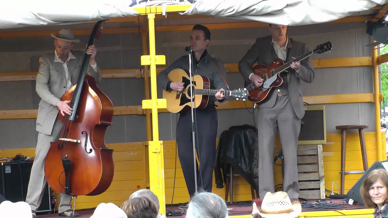 Johnny Trouble Trio 