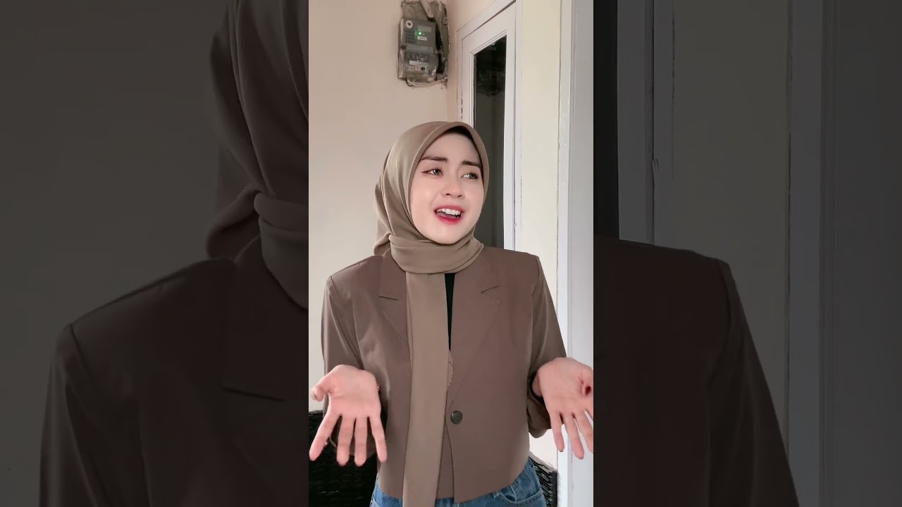 Jalan yu? #hijabmuslim #fyp #hijabmodern #hijabers #wanitaberhijabindonesia #shorts