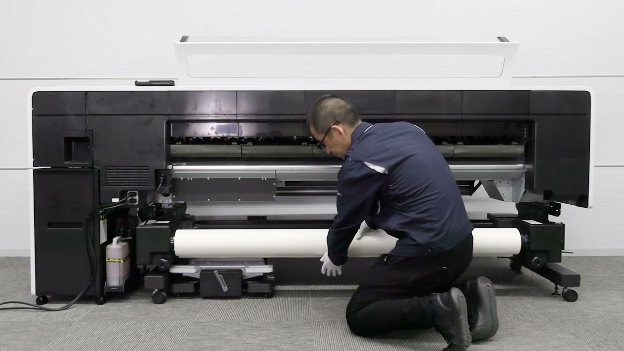 Loading Media (Epson SC-S9100 Series/SC-S8100 Series CMP0510-00)