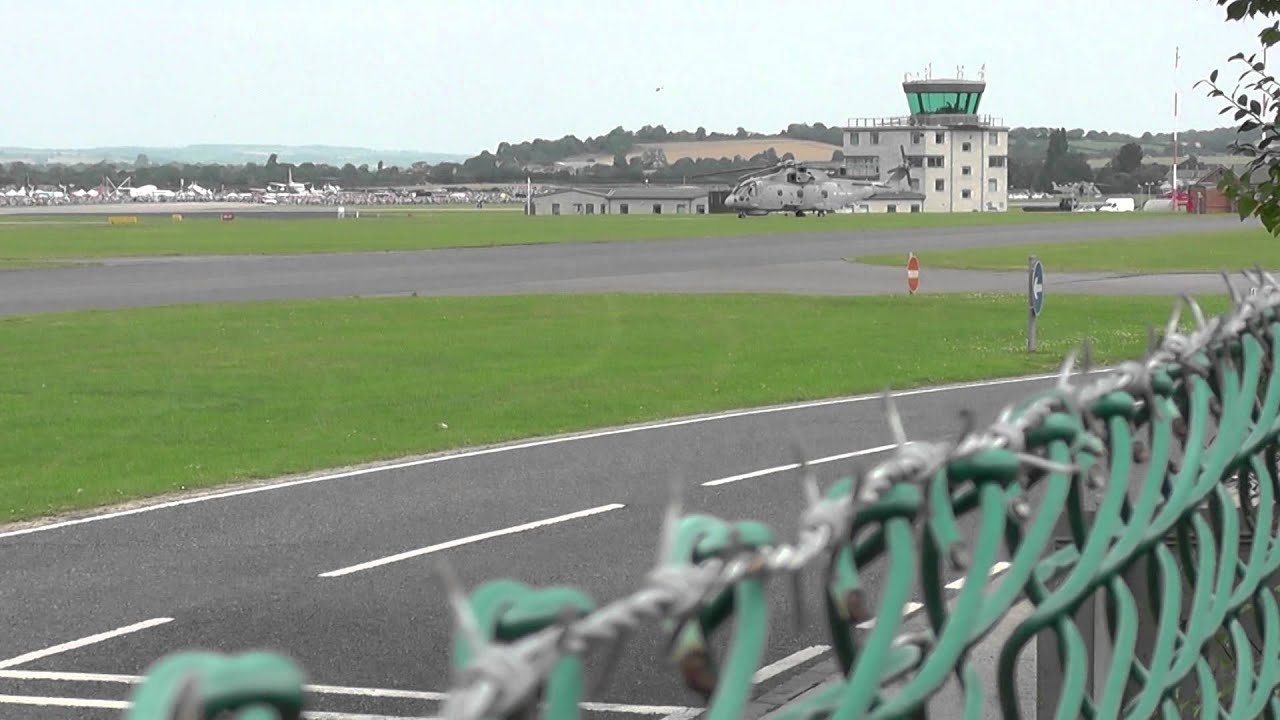 Vulcan XH558 Stunning Take off Yeovilton 2014