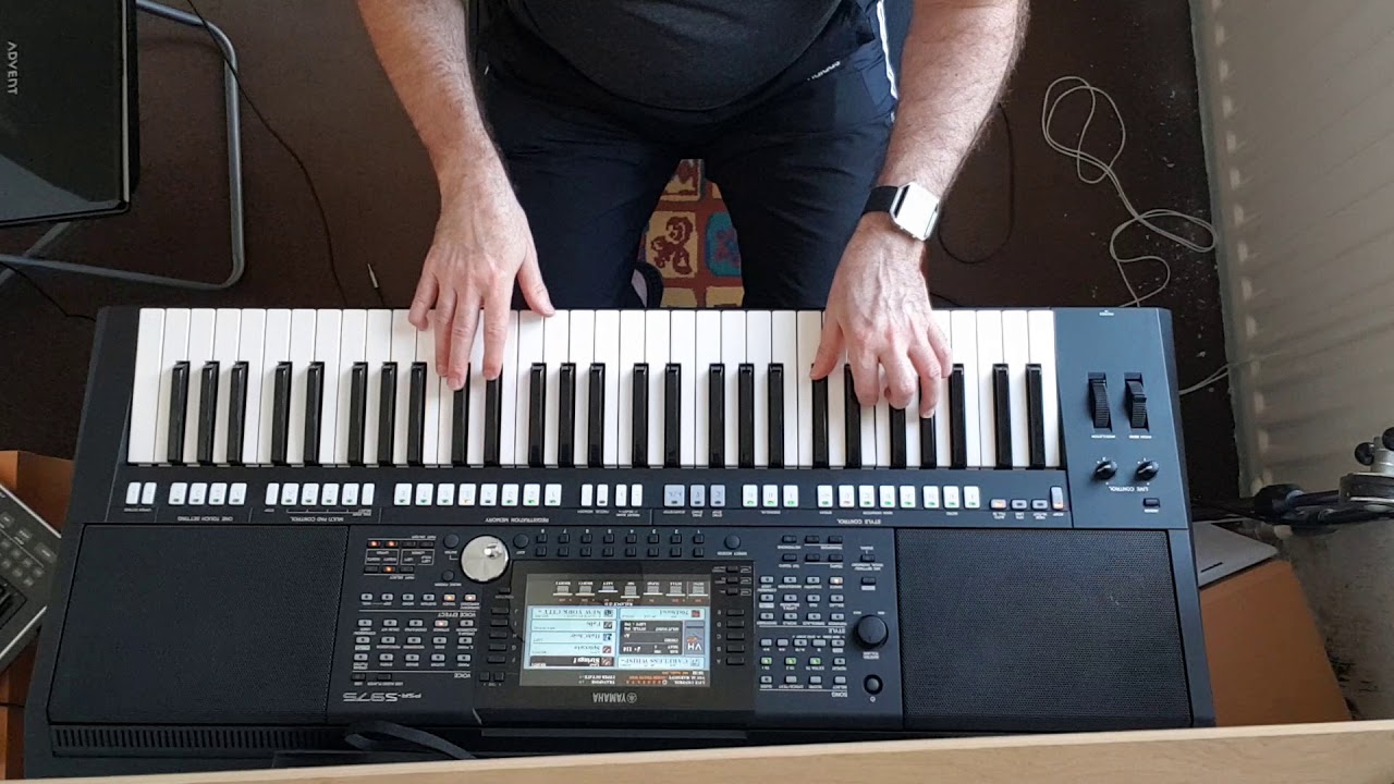 Yamaha PSR S975 Disco Medley