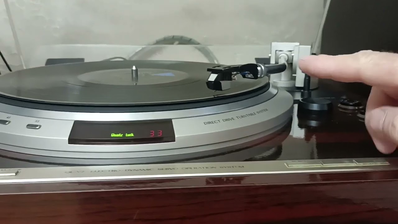 Victor QL-Y7