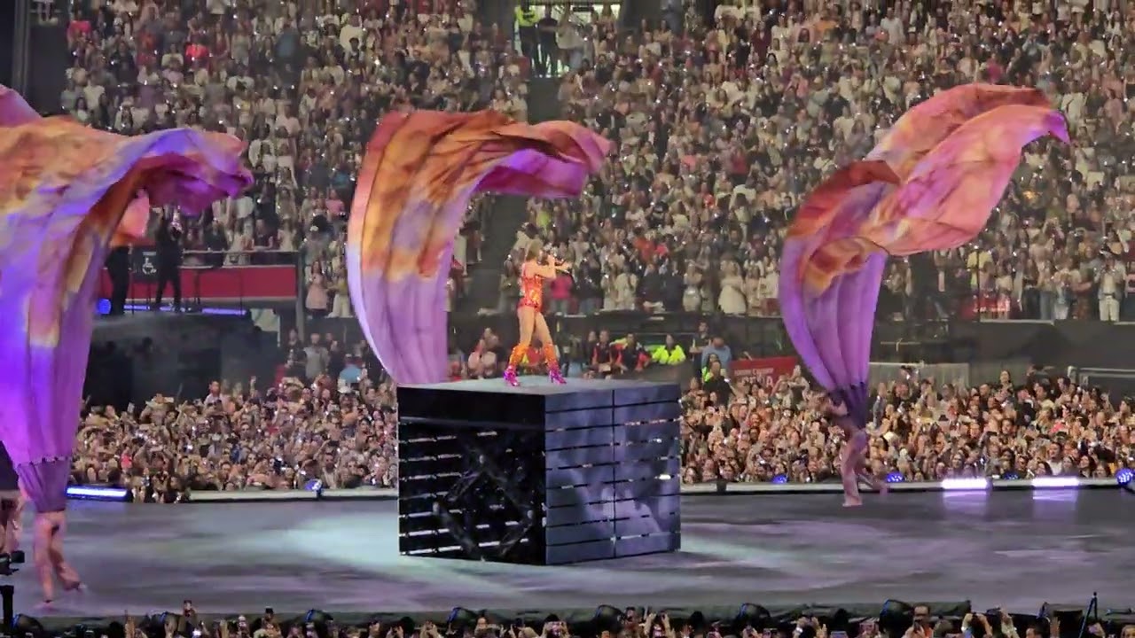 Taylor Swift - Cruel Summer live in Amsterdam (06-07-2024)