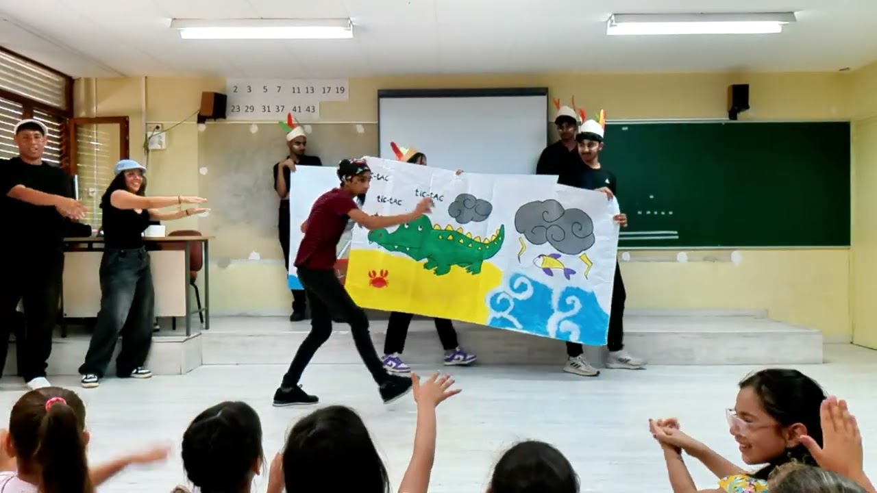 Teatre a l'aula d'acollida FESB-Sagrat Cor Besòs.
