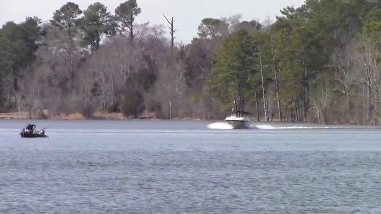 2008 Hurricane 2200 Sun Deck Mercruiser 5.0 MPI 29 Hours