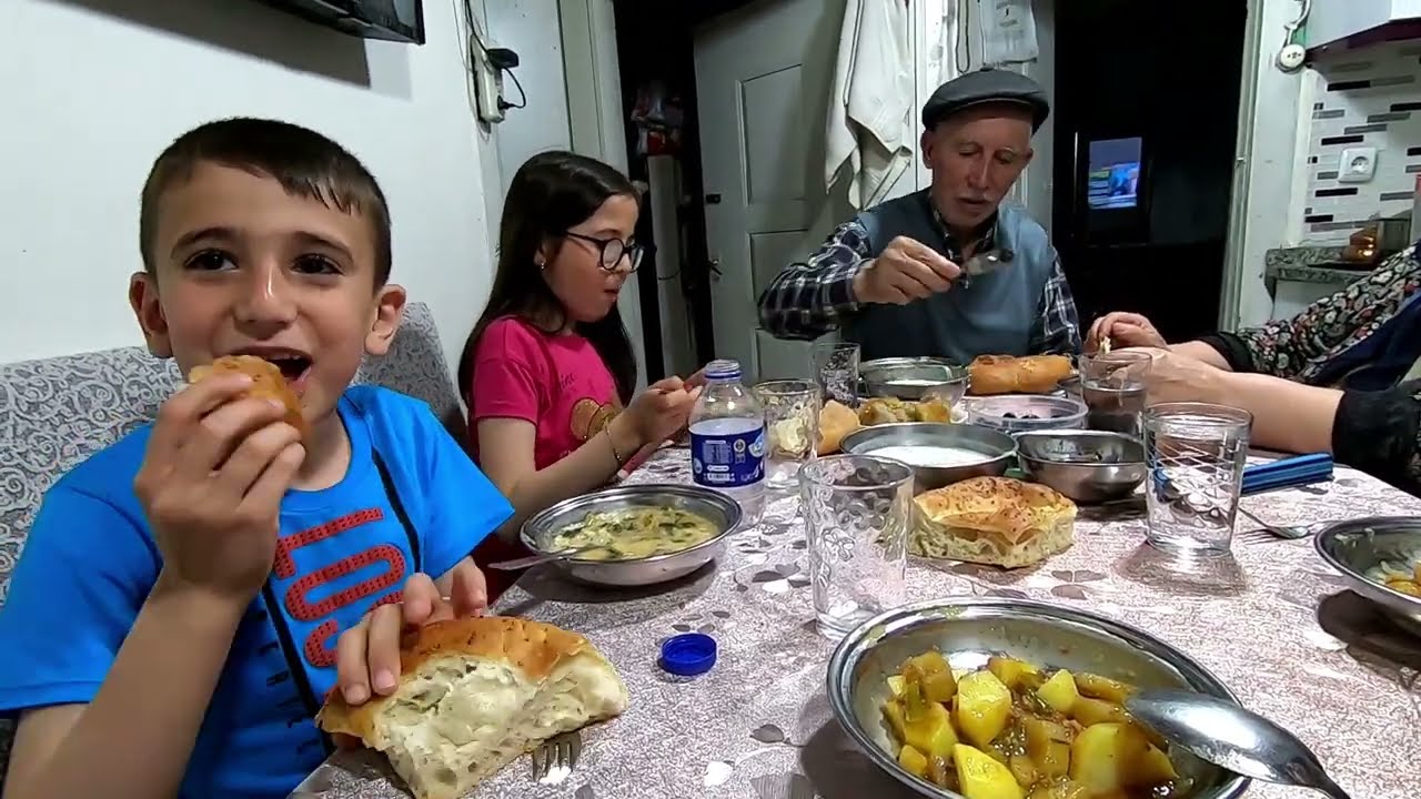 Ailecek evde iftar yemeği