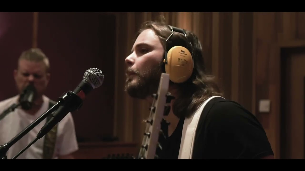 In Mourning - Colossus (Live in Valley Sound Studio)