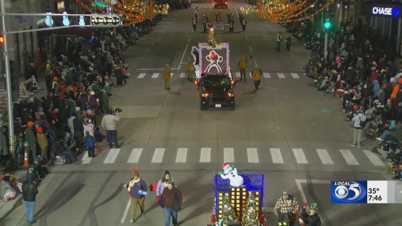 50th Downtown Appleton Christmas Parade Floats 22-42