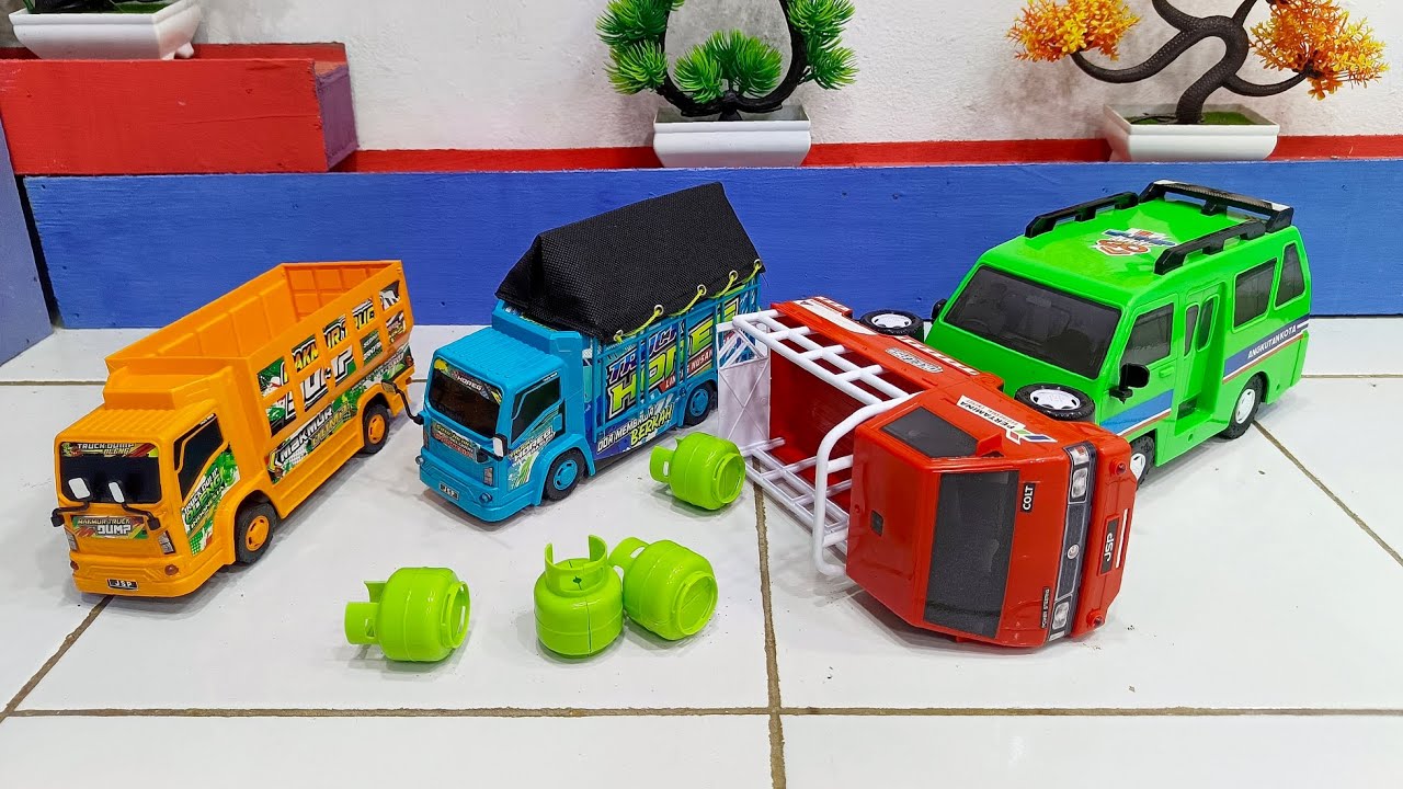Unboxing Mainan Truk Oleng, Mobil Pickup Bawa Gas LPG Dan Mobil Angkutan Umum